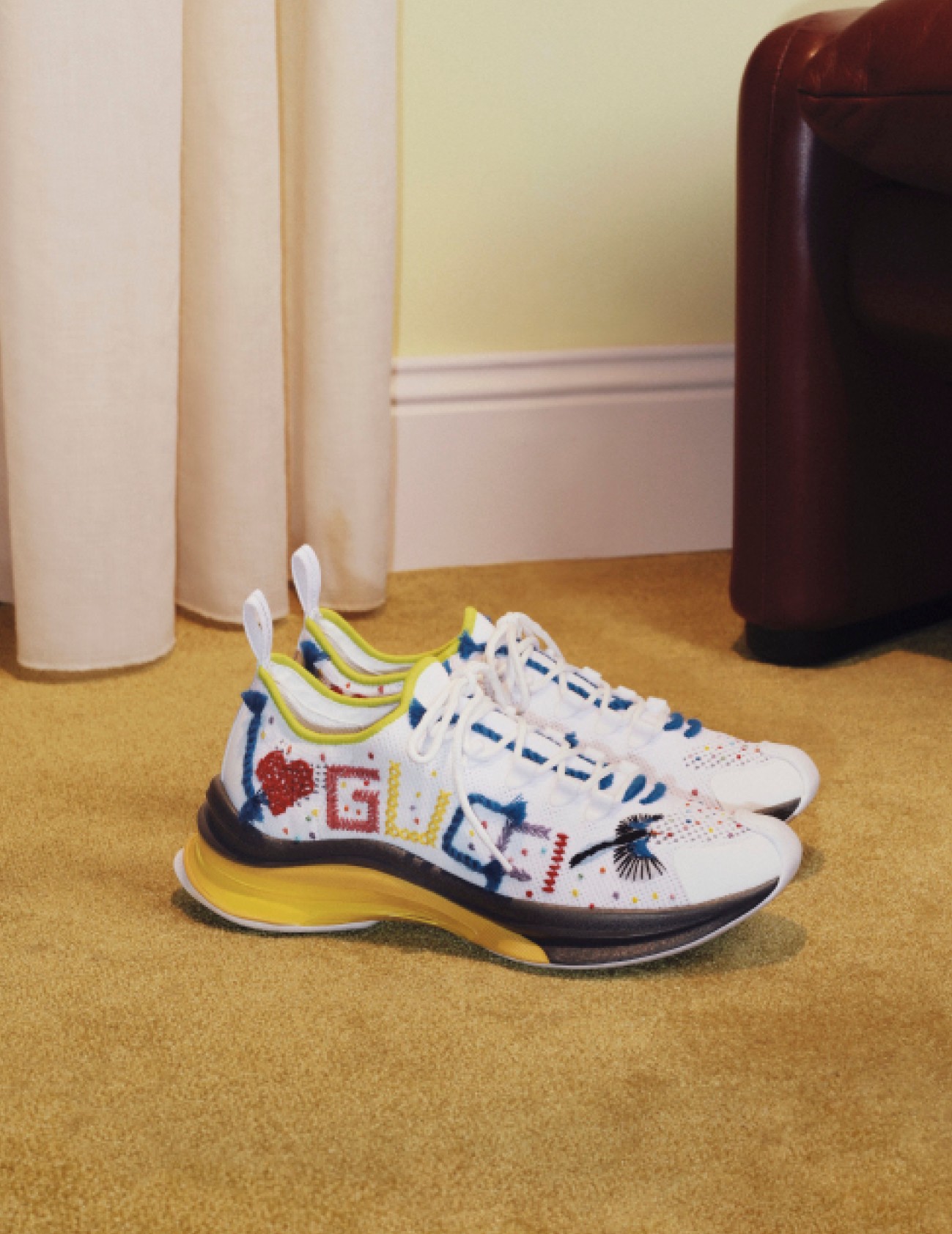 GUCCI CÙNG ĐÔI MẮT LÃNG MẠN ĐẦY SAY MÊ TRONG BST LOVELIGHT